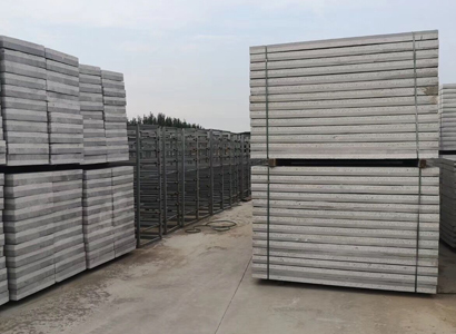 采用多層結(jié)構(gòu)設(shè)計(jì)型式 采用多層結(jié)構(gòu)設(shè)計(jì)型式